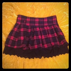 XXL Red and black plaid skirt with black ruffle